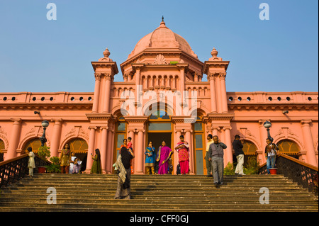 La couleur rose Ahsan Manzil Palace à Dhaka, au Bangladesh, en Asie Banque D'Images