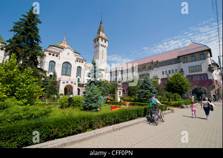 Le bâtiment du Conseil de comté, Targu Mures (Neumarkt), Transylvanie, Roumanie, Europe Banque D'Images