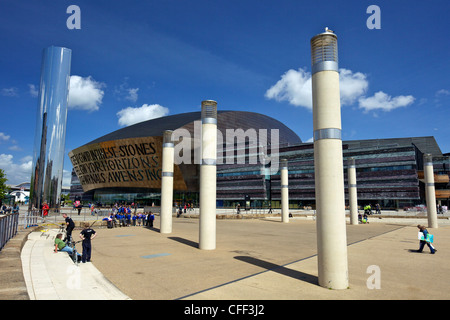 Wales Millennium Centre, Place Bute, la baie de Cardiff, Cardiff, South Glamorgan, Pays de Galles, Royaume-Uni, Europe Banque D'Images