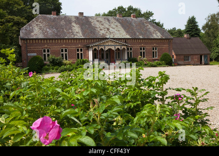Maison de campagne frisonne dans le village, Unewatt commune Glücksburg, county Holstein de l'État fédéral, d'Schleswig-Holstei Banque D'Images
