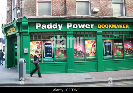 Puissance de Paddy boutique bookmaker sur Abbey Street à Dublin en Irlande Banque D'Images