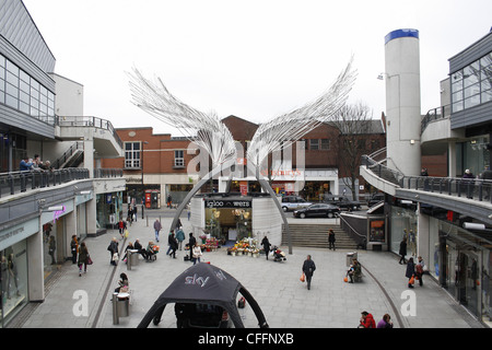 Les gens de shopping dans N1 shopping mall, Islington, Londres, Royaume-Uni Banque D'Images