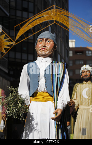 Géants (Gigantes), au cours de la Street Parade de Noël, Alicante, Espagne Banque D'Images