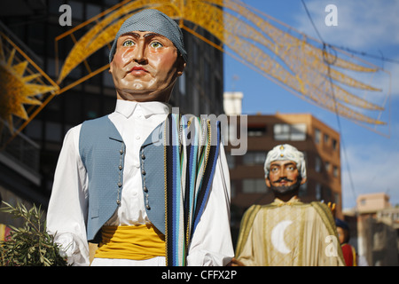 Géants (Gigantes), au cours de la Street Parade de Noël, Alicante, Espagne Banque D'Images