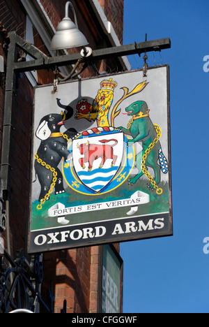 Oxford Arms enseigne de pub, Camden Town, Londres, Angleterre Banque D'Images