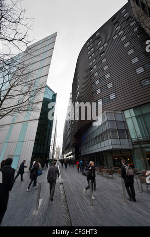 Les banlieusards Chef de travailler à plus de Londres sur la rive sud de Londres sur l'image Banque D'Images