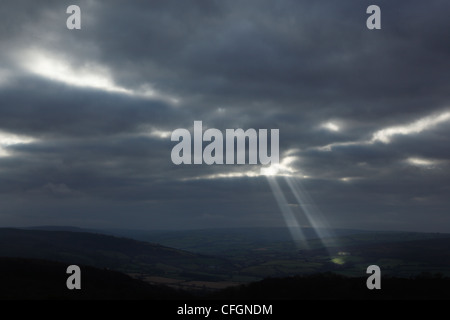 Ciel orageux sur Exmoor National Park, dans le Somerset. Banque D'Images