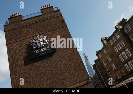 Vue de la tour d'échardes AVEC MAISONS CONSEIL EN FACE .PLUS HAUT BÂTIMENT DE UK À ÉTABLIR POUR LES JEUX OLYMPIQUES DE 2012 À LONDRES Banque D'Images