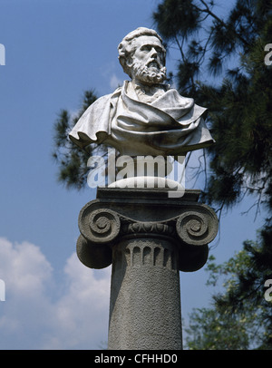 Victor Balaguer (1824-1901). Homme politique et écrivain espagnol. Bust (1910) par Manuel Fuxa (1850-1927). Barcelone. La Catalogne. L'Espagne. Banque D'Images