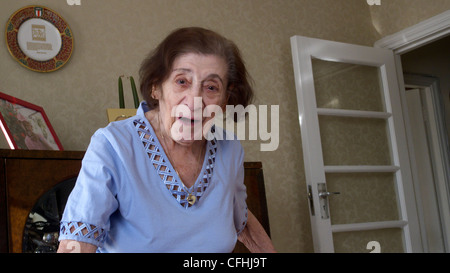 United Kingdom West London portrait d'une femme de cent ans Banque D'Images