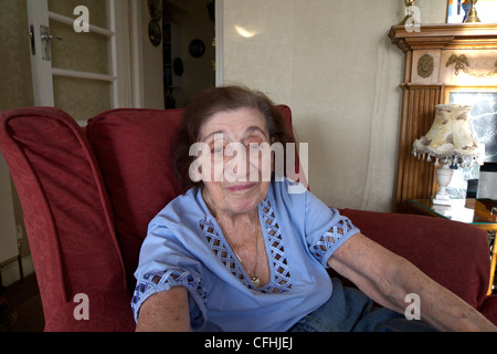 United Kingdom West London portrait d'une femme de cent ans Banque D'Images