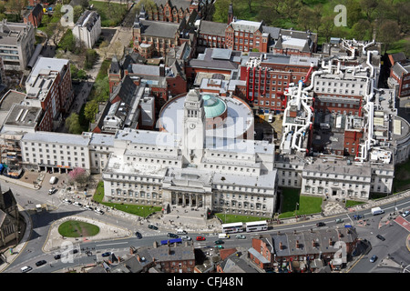 Vue aérienne de l'Université de Leeds, Leeds Bâtiment Parkinson Banque D'Images