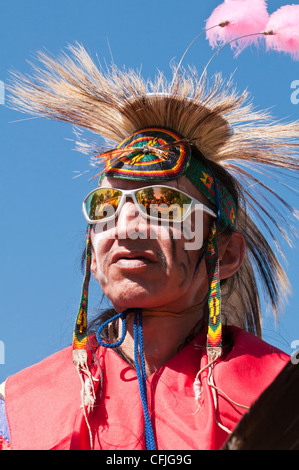 Ancien d'apparat traditionnelle, Stony Nakoda First Nations, Bar U Ranch, Alberta, Canada Banque D'Images
