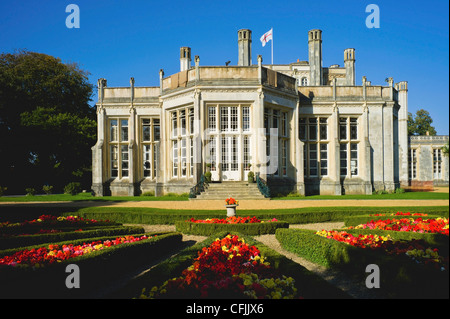 L'extérieur du Château de Highcliffe, Dorset, Angleterre, Royaume-Uni, Europe Banque D'Images