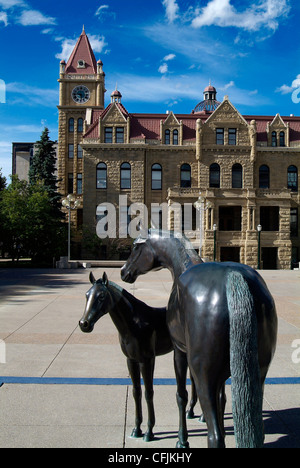 La sculpture à l'Hôtel de Ville de Calgary, Calgary, Alberta, Canada, Amérique du Nord Banque D'Images