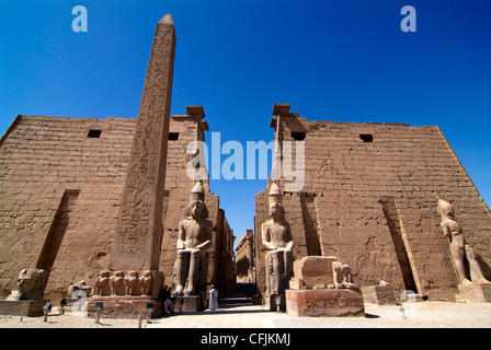 Le temple de Louxor, Louxor, Thèbes, Site du patrimoine mondial de l'UNESCO, l'Égypte, l'Afrique du Nord, Afrique Banque D'Images