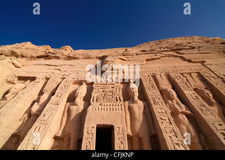 Temple d'Abou Simbel, UNESCO World Heritage Site, Lac Nasser, Egypte, Afrique du Nord, Afrique Banque D'Images