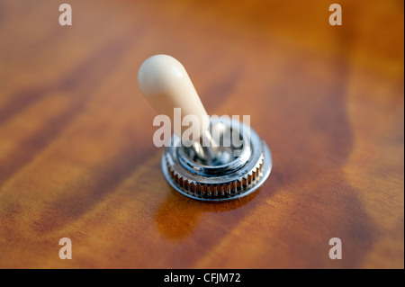 Close up de trois moyen de l'interrupteur à bascule du PRS Paul Reed Smith custom 24 guitare électrique Banque D'Images