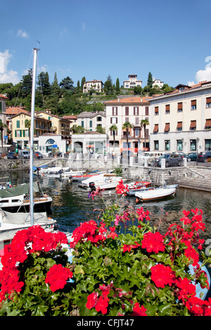 Ville et port, Menaggio, Lac de Côme, Lombardie, lacs italiens, Italie, Europe Banque D'Images