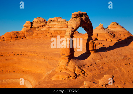 Coucher de soleil sur Delicate Arch, Arches National Park, Moab, Utah, USA Banque D'Images