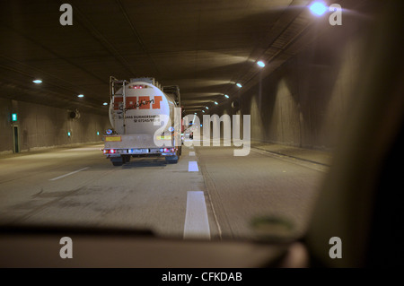 Autobahn passage souterrain, Dusseldorf ALLEMAGNE Banque D'Images