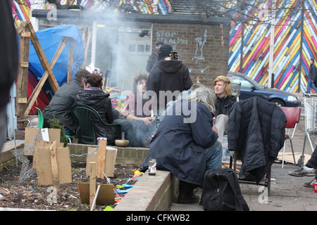 Occupy London est une manifestation pacifique et manifestation contre l'inégalité économique, le manque de logements abordables. Banque D'Images