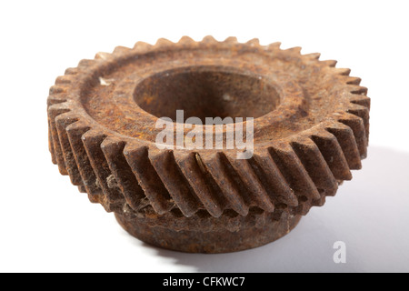 Rusty gears isolé sur fond blanc Banque D'Images