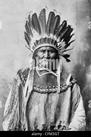 Apache Geronimo - chef de tribu, vers 1907 Banque D'Images