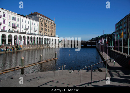 Alster et Alsterarkaden, Hambourg, Allemagne, Europe Banque D'Images