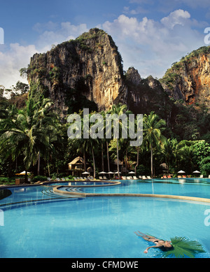 Piscine, Rayavadee Resort, Krabi, Thaïlande, Asie du Sud, Asie Banque D'Images