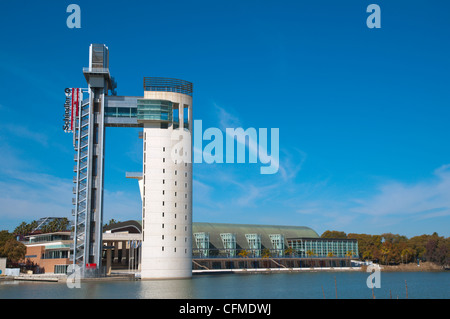 La Torre Panoramica Schindler (1992) Guadalquivir riverside centre de Séville Andalousie Espagne Banque D'Images