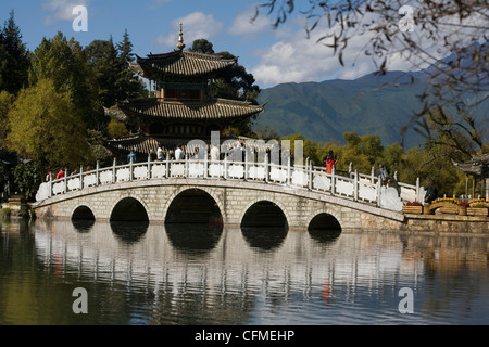 Black Dragon Pool Park, Lijiang, Yunnan, Chine, Asie Banque D'Images