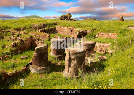 Ruines d'un temple du feu zoroastrien au site archéologique Ani sur l'ancienne Route de la soie , Kars , l'Anatolie, Turquie Banque D'Images