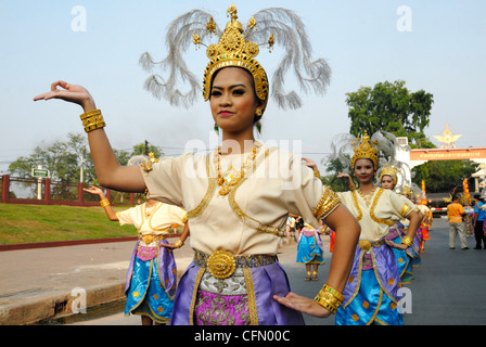 Thaï traditionnel costume porté à la Lop Buri festival. Lop Buri Thaïlande le 15/02/2012 Banque D'Images