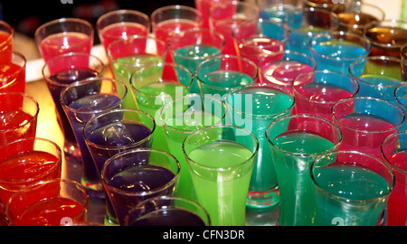 Jus de fruits et boissons froides servant dans la partie Banque D'Images