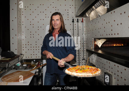 Fabio Lanzoni apparaît à une rencontre dans le restaurant italien Sorrisi au Casino Seminole Coconut Creek, en Floride - 10.02.12, Banque D'Images