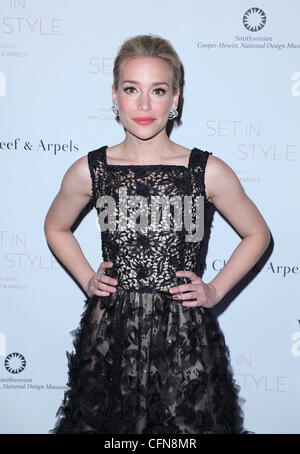 'Set Piper Perabo dans Style : la boite a bijoux de Van Cleef & Arpels" tenue au Smithsonian Cooper-Hewitt National Design Museum, New York, USA - 16.02.11 Banque D'Images