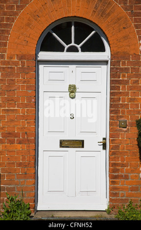 Porte Blanche en brique rouge de style géorgien, archway Melton, Suffolk, Angleterre Banque D'Images