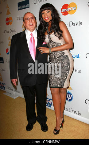 Clive Davis et Jennifer Hudson 2011 Gala Pre-Grammy et Hommage aux icônes de l'Industrie David Geffen honorant des arrivées - Los Angeles, Californie - 12.02.11 Banque D'Images