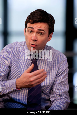 Andy Burnham, Shadow Secrétaire d'État à la santé, à la jeunesse du travail sur la conférence à l'Université de Warwick. Banque D'Images