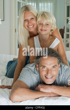 Famille d'un enfant, portrait Banque D'Images