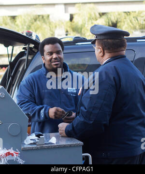 Pineapple Express acteur Craig Robinson arrivant à LAX Los Angeles, USA - 05.02.11 Banque D'Images