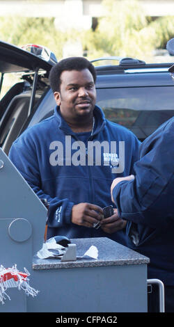 Pineapple Express acteur Craig Robinson arrivant à LAX Los Angeles, USA - 05.02.11 Banque D'Images