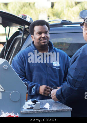 Pineapple Express acteur Craig Robinson arrivant à LAX Los Angeles, USA - 05.02.11 Banque D'Images