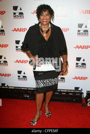 Loretta Devine l'AARP Magazine's 10th Annual les films pour adultes bourses détenues au Beverly Wilshire Hotel - Arrivées Los Angeles, Californie - 07.02.11 Banque D'Images