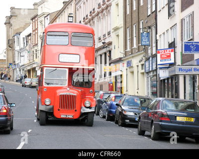 Une société de Northampton double decker bus rouge de 1960 Banque D'Images