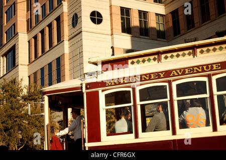 Célèbre tramway de cheval le long de McKinney Avenue à Uptown Dallas. Banque D'Images