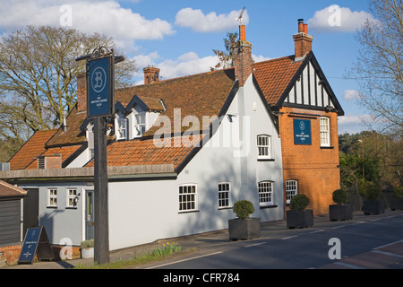 Le pub-restaurant Larder Suffolk, Bromeswell, Suffolk, Angleterre aujourd'hui appelé le cochon indisciplinés, Banque D'Images