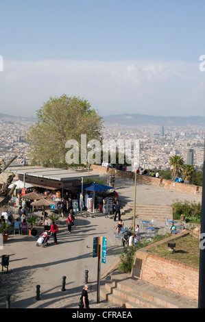 Voir plus de café et boutique de souvenirs dans le parc de Montjuïc à Barcelone, Espagne Banque D'Images