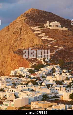 Monastère Panagia Kimissis, Kastro, le village de Chora, Folegandros, Cyclades, îles grecques, Grèce, Europe Banque D'Images